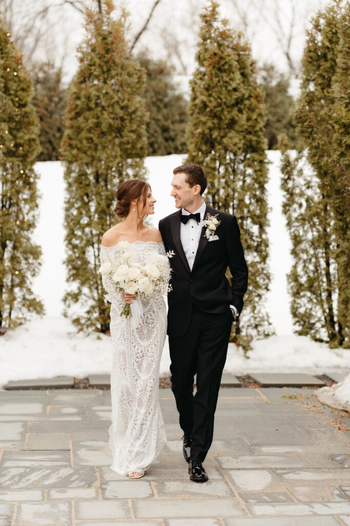 The snowy outdoor courtyard at The Hutton House makes the perfect backdrop for a winter wedding